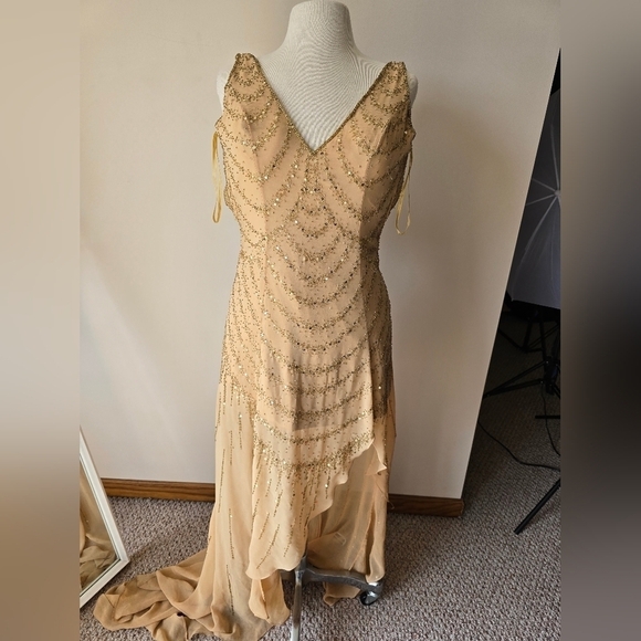 Adagio Bella Dresses & Skirts - Vintage 2000s Jasz Couture Adagio Bella Gold Sequin Formal/Prom Dress Size 8.